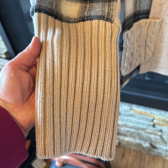 Sundance blue and black plaid jacket size 16 - Picture 4 of 7